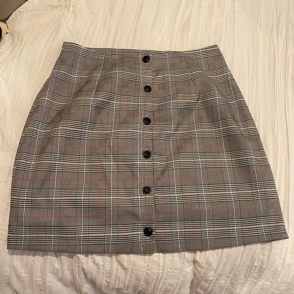 NWT One-Way Plaid button skirt
